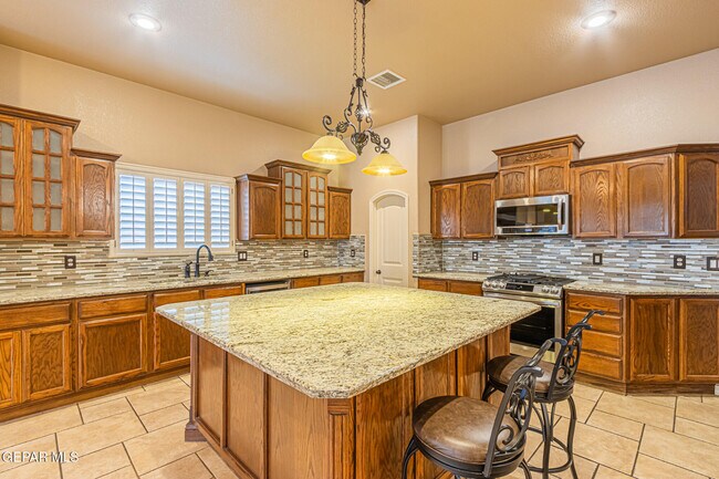 Building Photo - 3849 Tierra Campa Dr