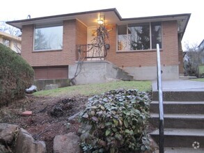 Building Photo - 8836