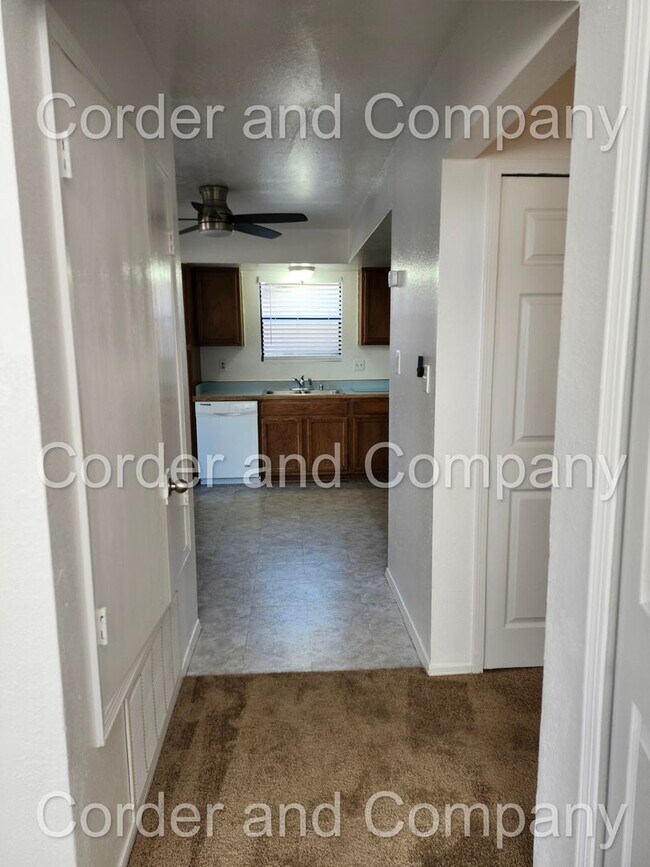 Building Photo - COMING SOON Nice 3 Bedroom, 1 3/4 Bathroom, 2 Car Garage and 1,452 Sq Ft. Home in Western Hills, ...