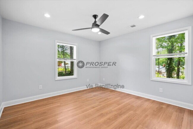 Building Photo - 103 Cliffside Dr