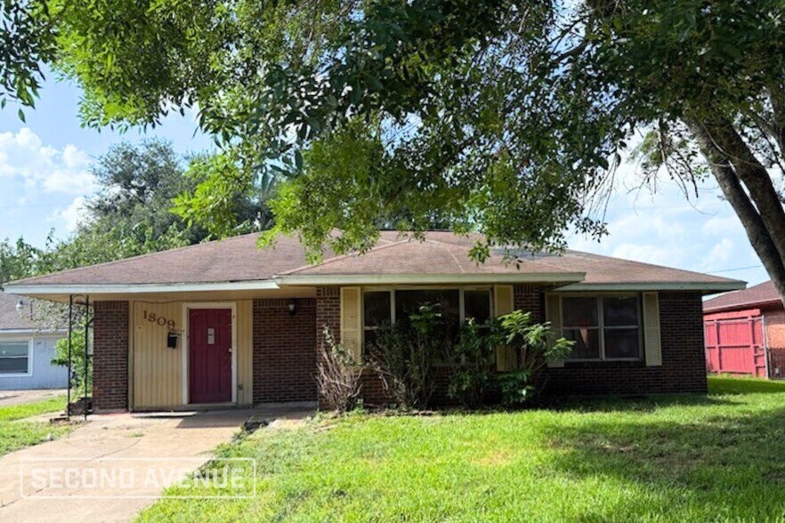 Primary Photo - 1809 Virginia Ln