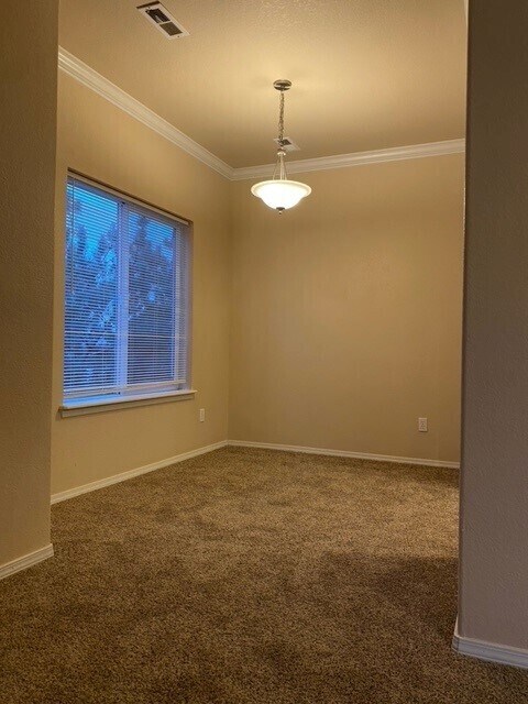 Building Photo - Newly Renovated Condo in Mandalay Villas