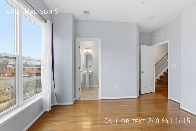 Building Photo - 4507 Madison St