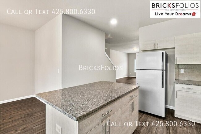 Building Photo - Beautiful Townhome For Rent in Olympia