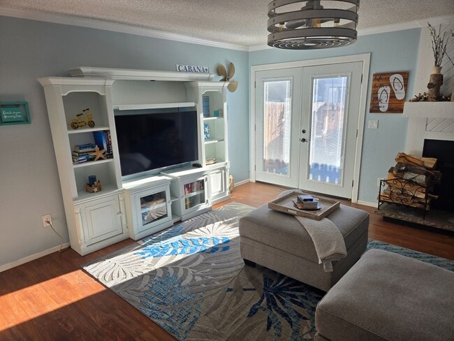 Building Photo - Unit C
