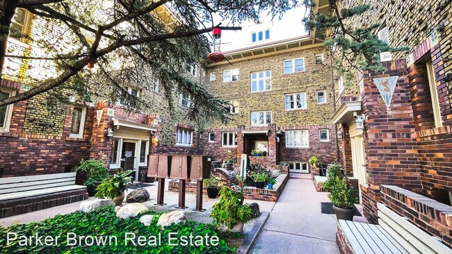 Building Photo - 1 br, 1 bath House - 86 B Street #11