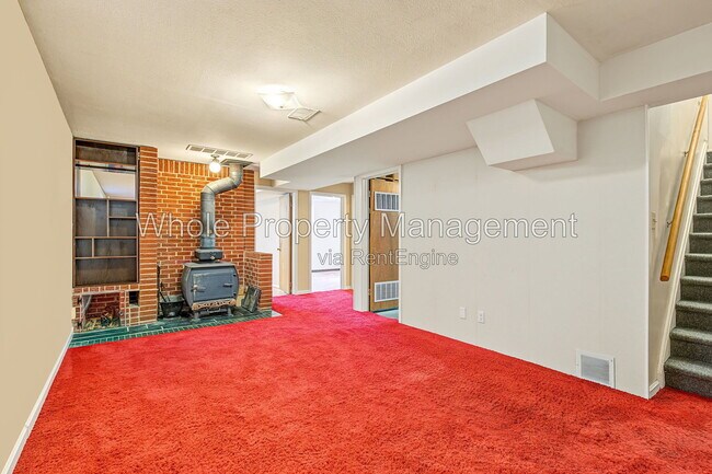 Building Photo - 1406 E 108th Pl