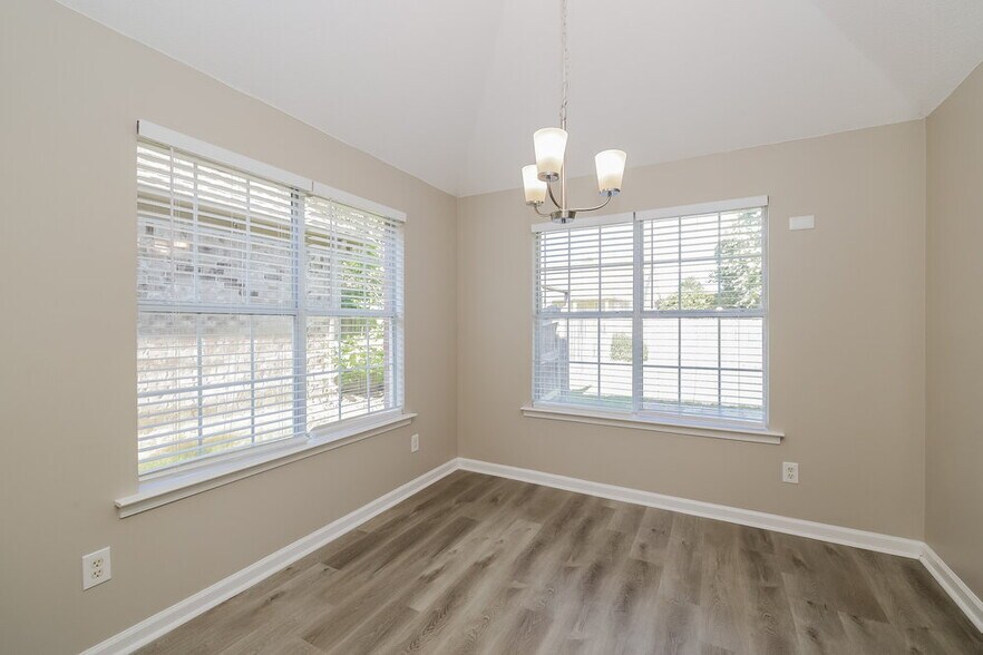 Building Photo - 1424 Radley Cove
