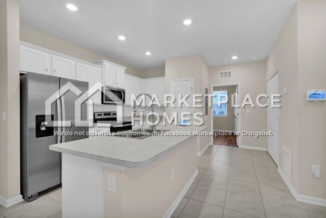 Building Photo - 3996 Vlg Vw Ln