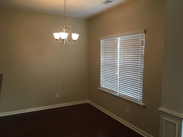 Building Photo - 1389 Castleoak Dr