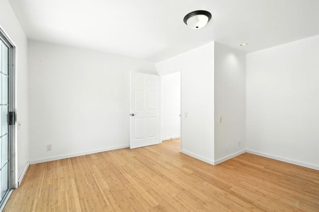 Building Photo - 8461 Valley Circle Blvd
