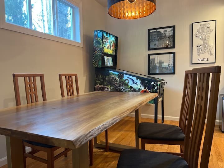 Dining - 4135 Chilberg Ave SW