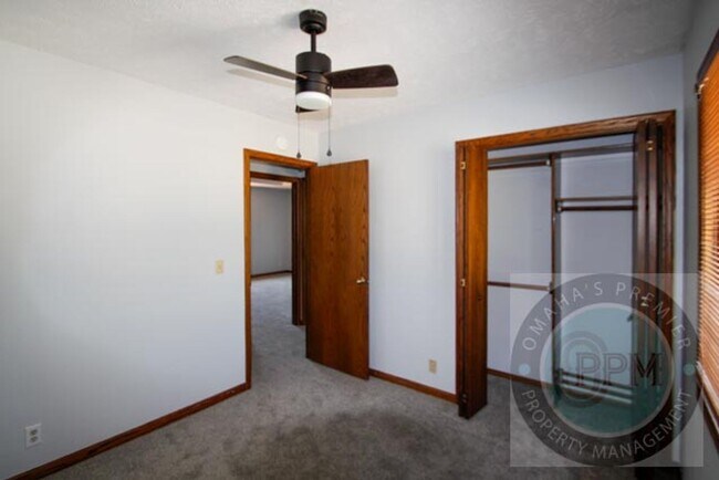 Building Photo - 5614 N 116th Ave