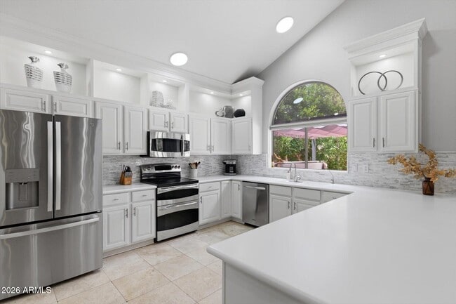 Building Photo - 9750 E Gelding Dr