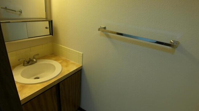 Building Photo - 2 bedroom in Loveland CO 80537