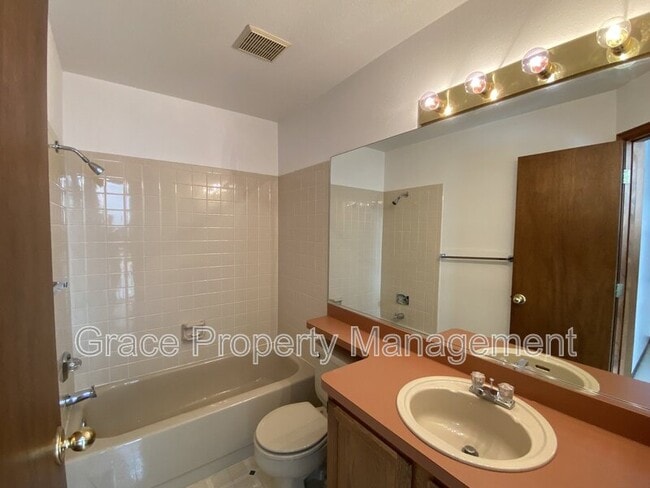 Building Photo - 5203 Union Ct