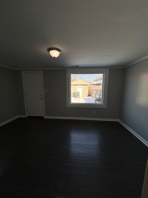 Building Photo - 821 Lannerton Rd