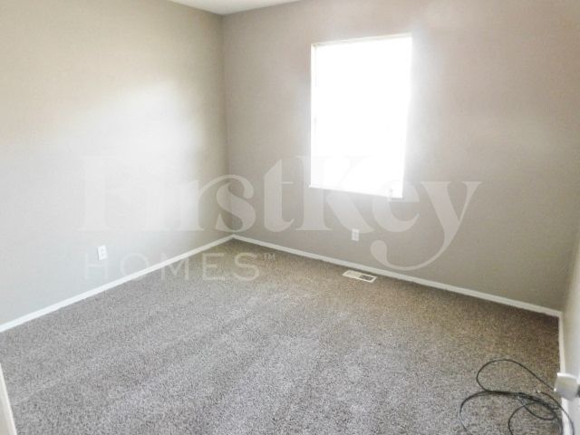 Building Photo - 2030 E Humes Ln