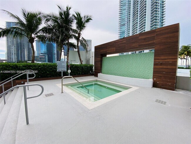 Building Photo - 350 S Miami Ave