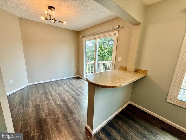 Building Photo - 2443 Warm Spring Way