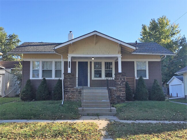 Primary Photo - 1325 Harrison Avenue