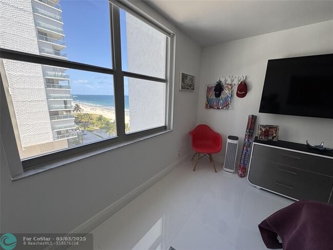 Building Photo - 1010 S Ocean Blvd