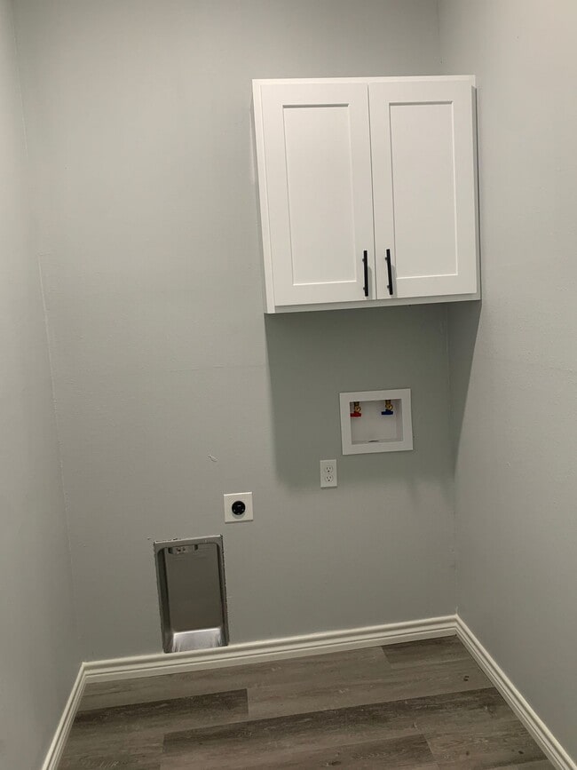 Building Photo - Brand New 1-Bedroom/ 1-Bathroom