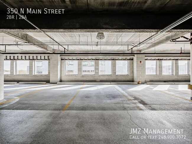 Building Photo - 350 N Main St