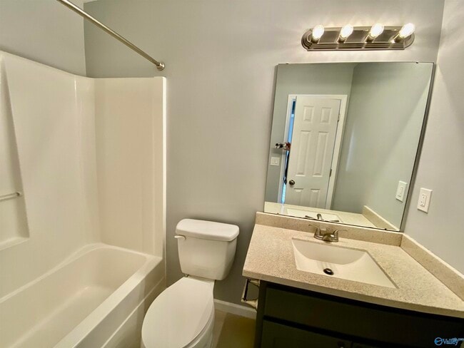 Building Photo - 304 Harvestwood Ct