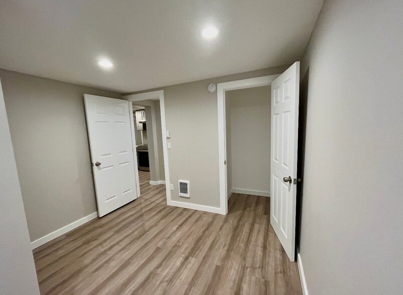 Building Photo - 551 NE 65th St