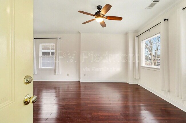 Building Photo - 160 Ormond St SE