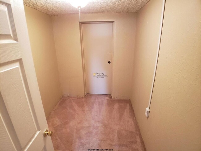 Building Photo - 4288 Hooker St