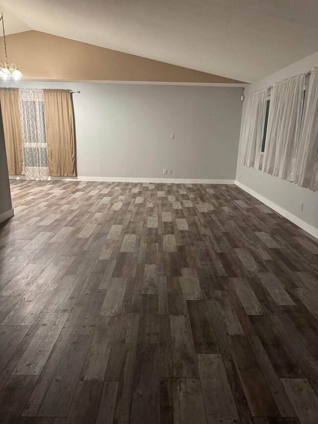 Building Photo - 13806 Red Hill Pl