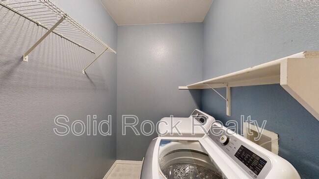 Building Photo - 3869 Pronghorn Meadows Cir
