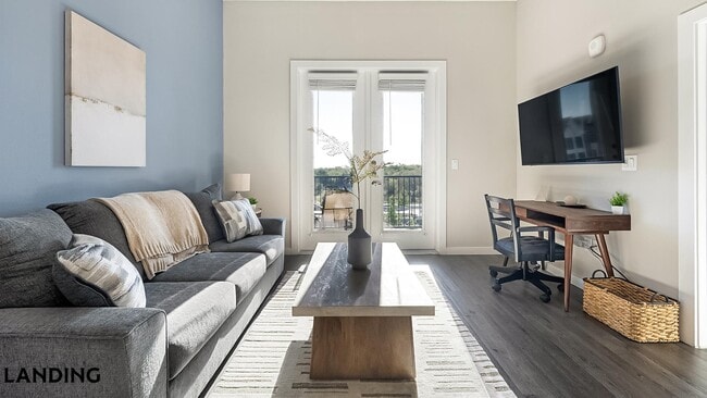 Building Photo - 210 Nottingham Ln