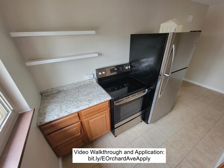 Building Photo - 211 E Orchard Ave