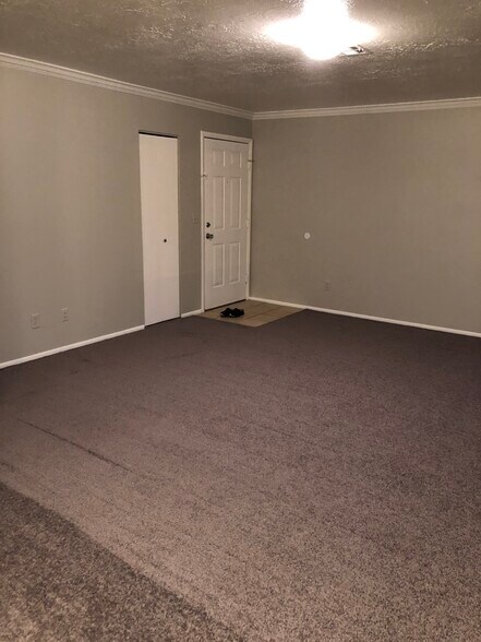 Building Photo - 1150 W 360 N