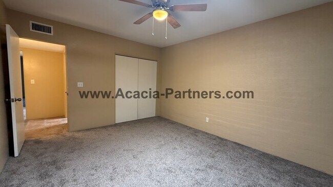 Building Photo - Three bedroom townhome with community pool