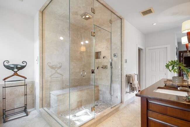 Building Photo - 100 Summer St