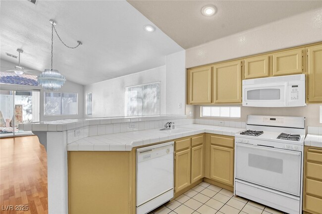 Building Photo - 9740 Bootstrap