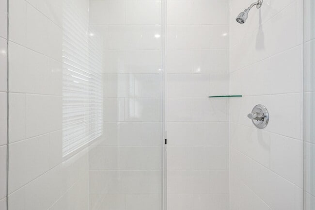 Building Photo - 17219 Walden Lk Ln