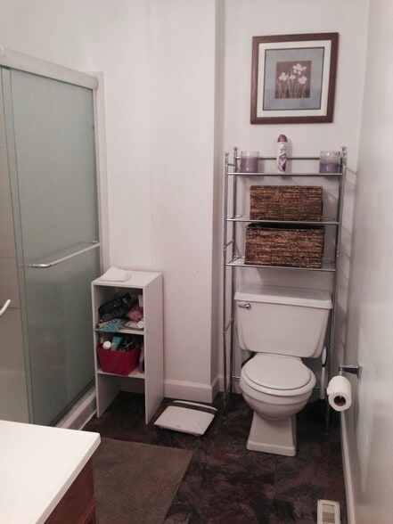 Building Photo - 147 S 16th St