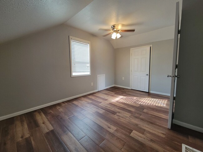 Building Photo - Beautiful 2 bed home