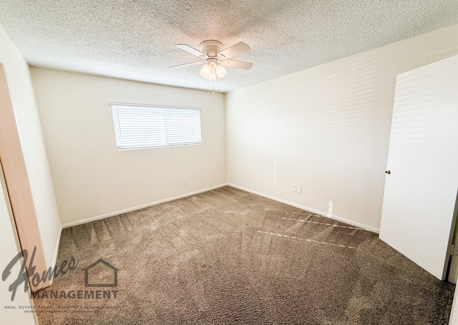 Building Photo - Homes Management - 3 Bed, 2 Bath House in Escondido