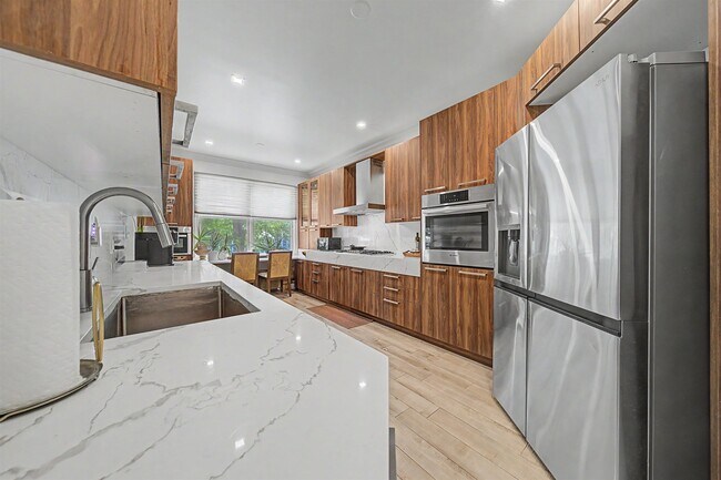 Building Photo - 4 Constellation Pl