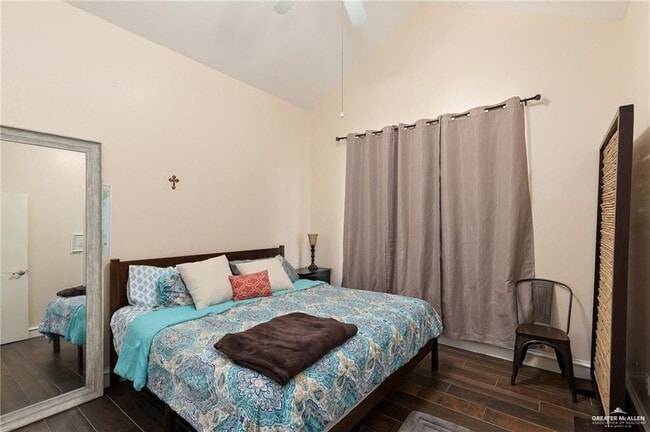 Building Photo - 3202 W San Luis Cir