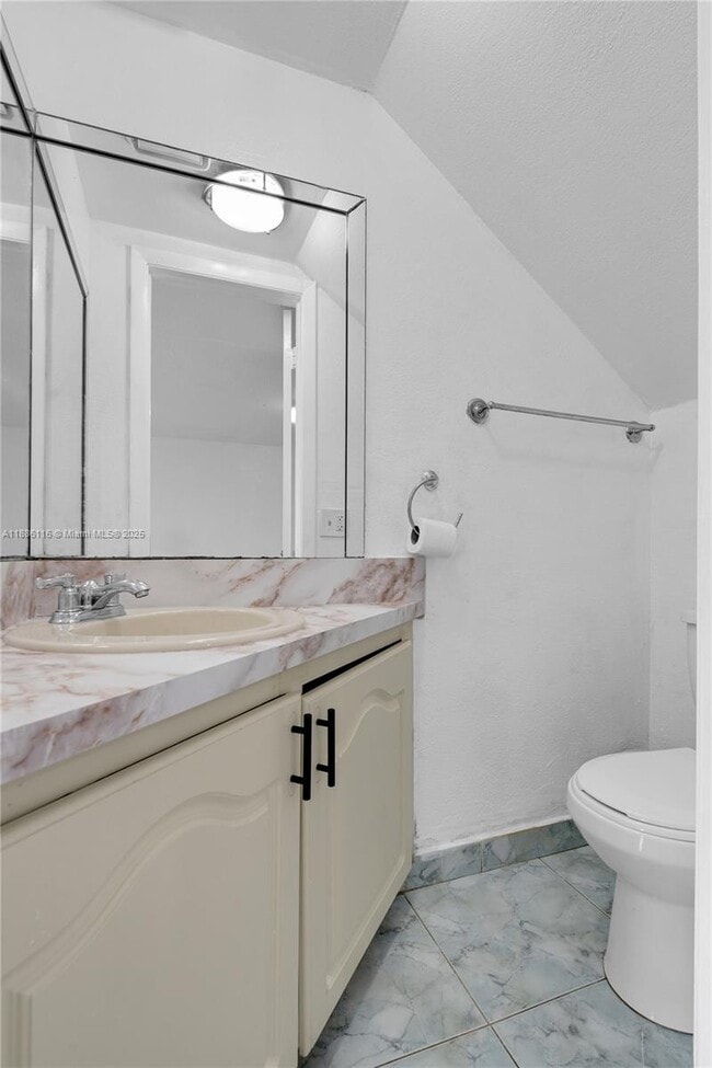 Building Photo - 2261 W 53rd St