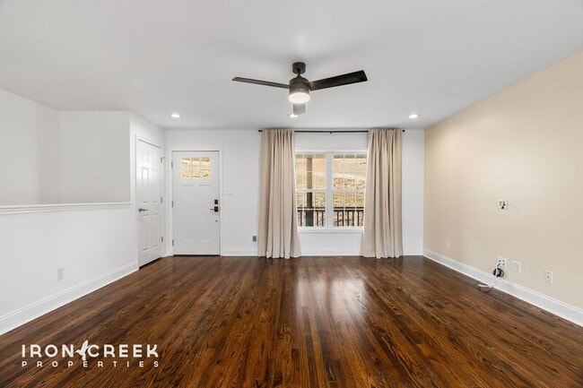 Building Photo - 8 Rose Briar Cir