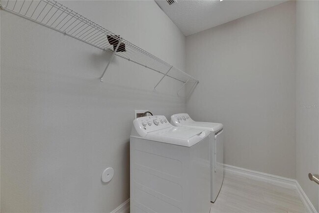 Building Photo - 4899 Isola Ct