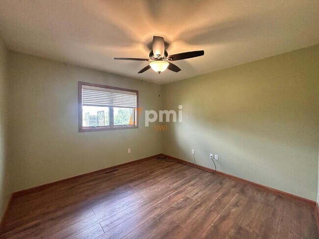 Building Photo - 8781 Calhoun Pl